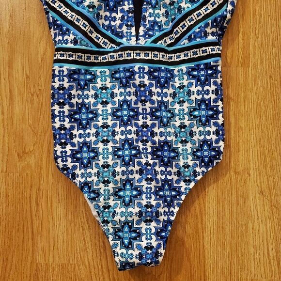 NWOT Profile by Gottex V-Neck One Piece - Picture 5 of 10